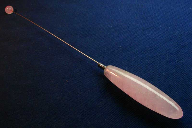 Rosenquarzrute mit Sensorkopf und Griff aus Rosenquarz